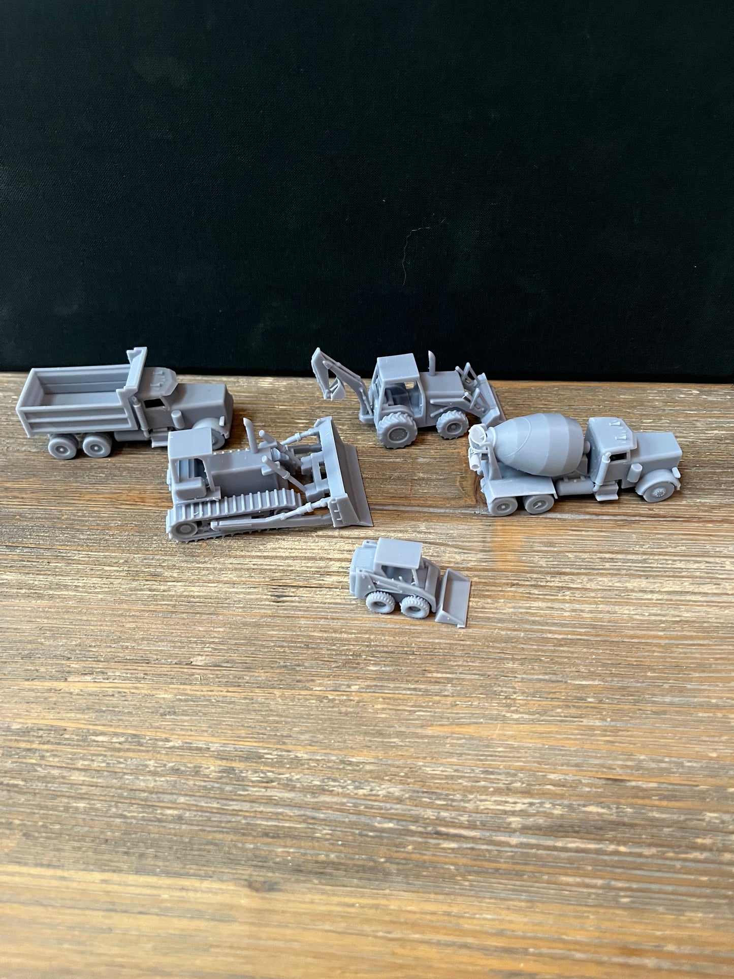 HO SCALE 1:87 CONSTRUCTION SET (5pc) BOBCAT, DOZER, EXCAVATOR, DUMP AND CEMENT