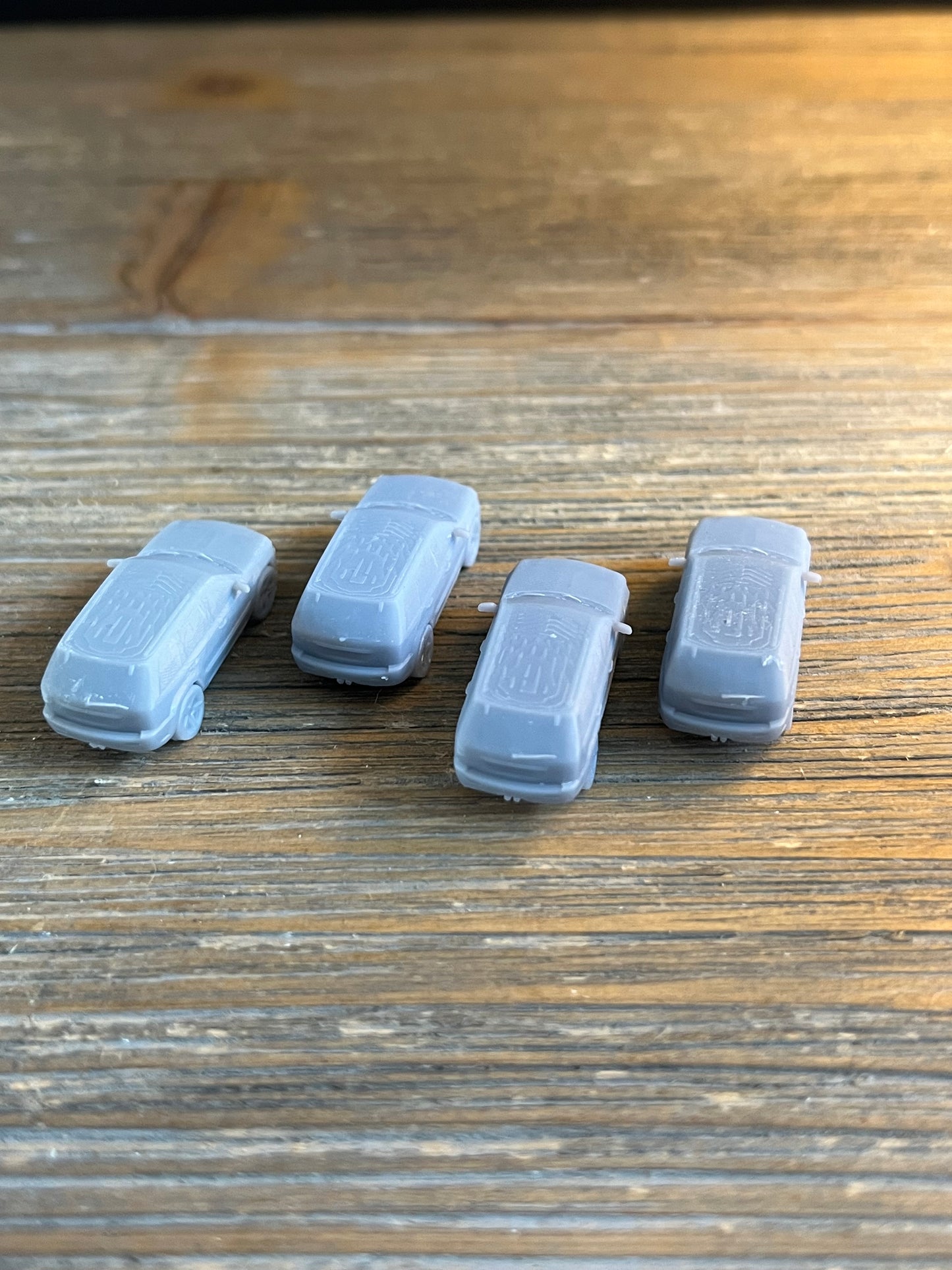 N SCALE 1:160 JEEP GRAND CHEROKEE (4pk)