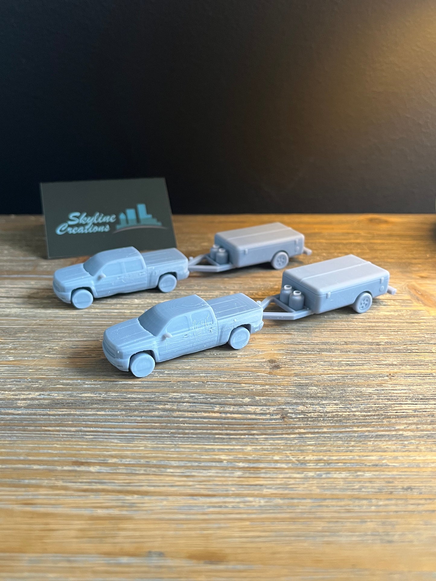 HO SCALE 1:87 PICKUP TRUCK WITH CAMPER (2pk)