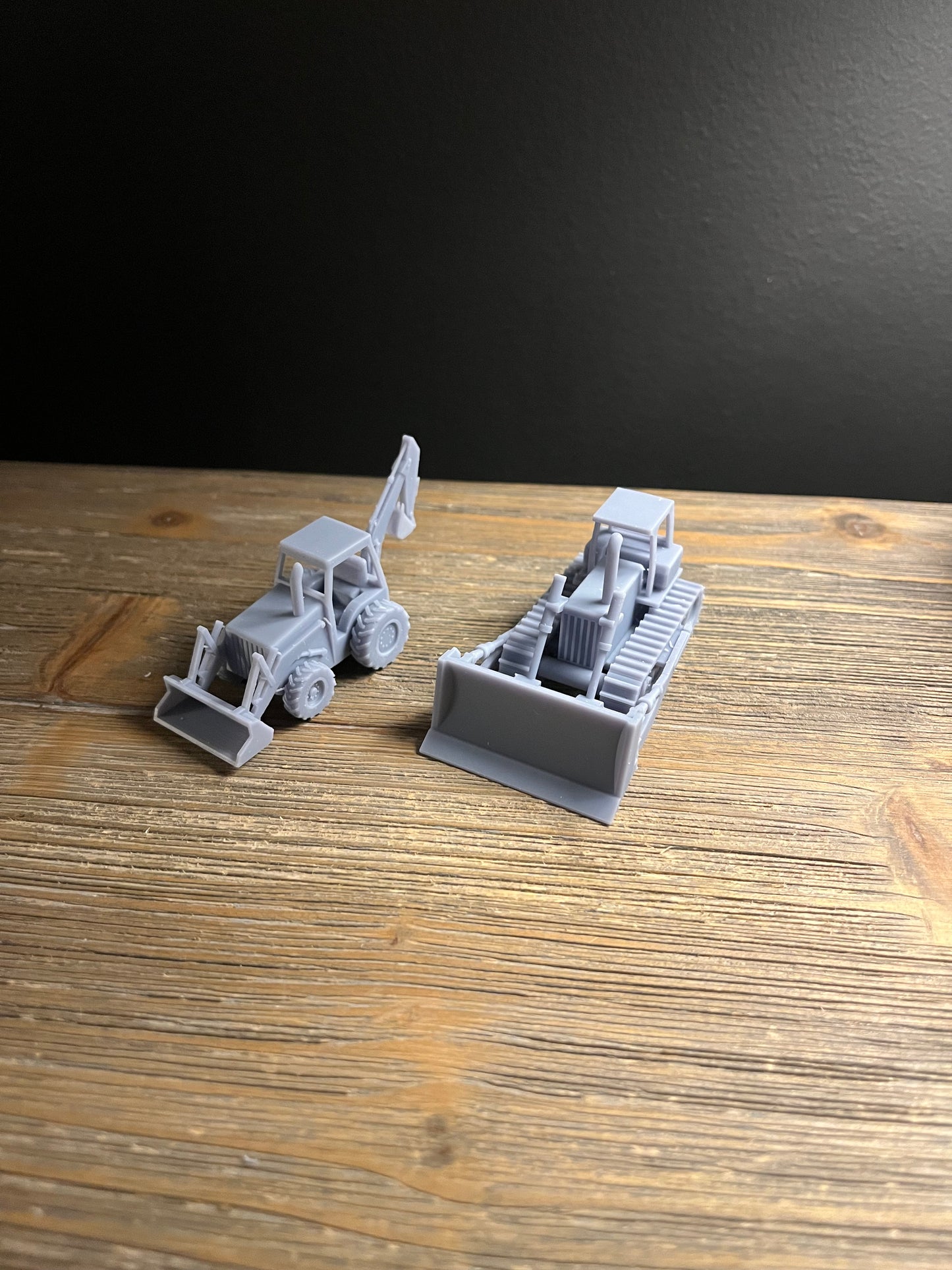 HO SCALE 1:87 CONSTRUCTION VEHICLES. BULLDOZER AND EXCAVATOR (2pk)