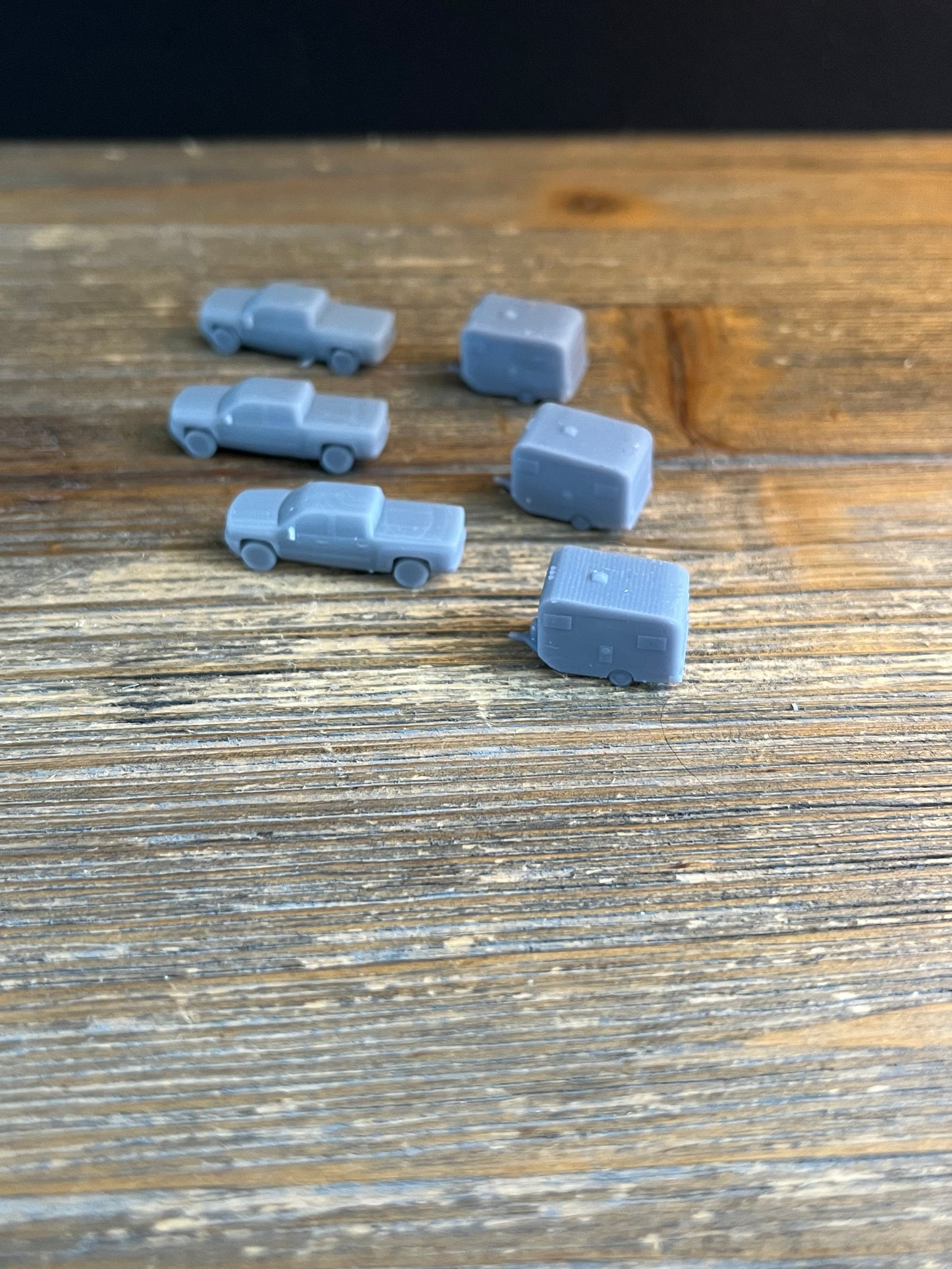 Z SCALE 1:220 PICKUP TRUCK AND PULL BEHIND CAMPERS (3pk)