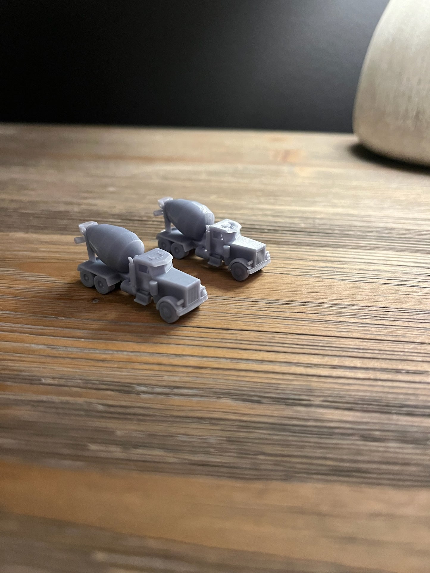 N Scale 1:160 Cement Trucks (2pk) Grey RESIN