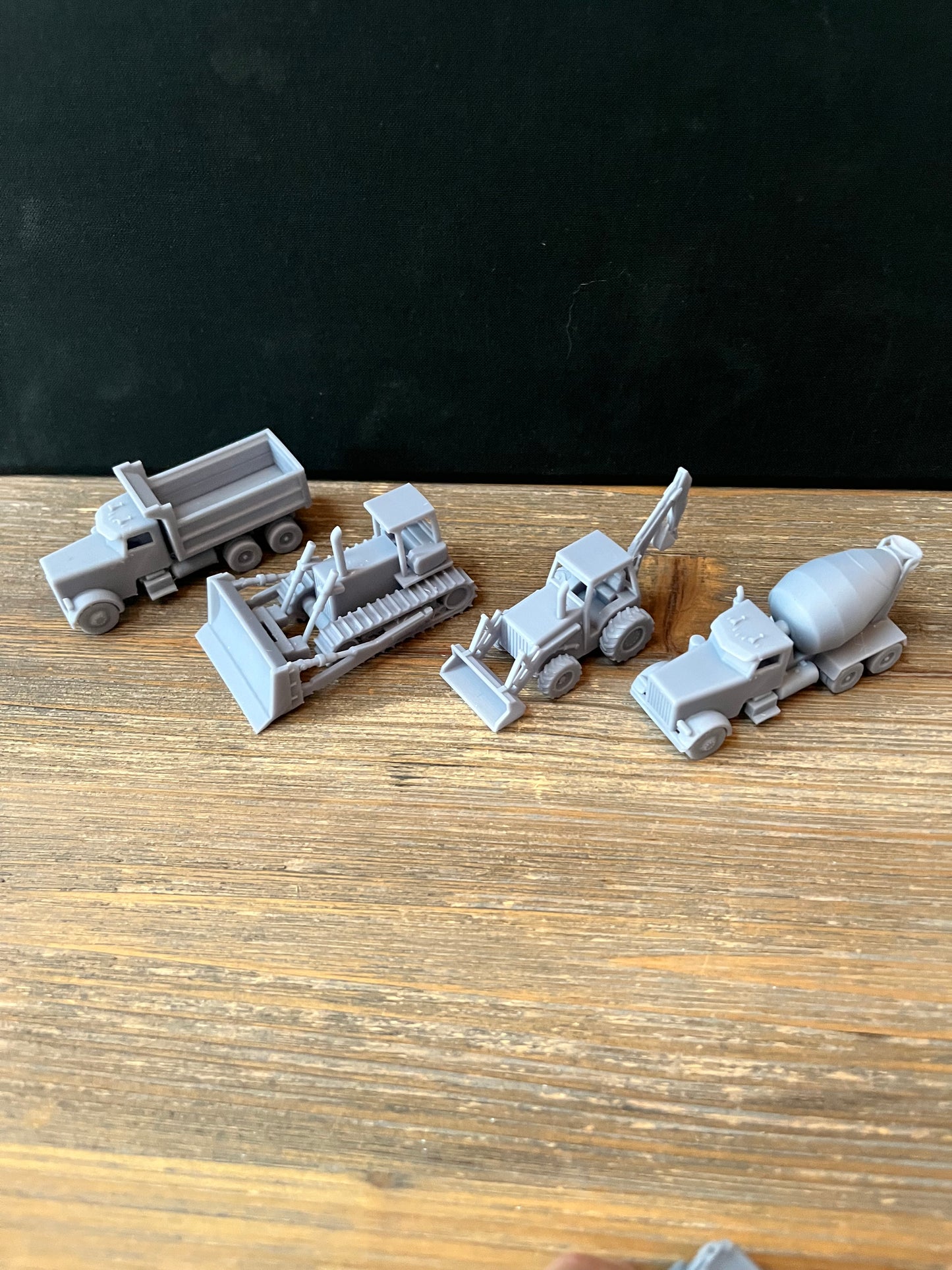 HO SCALE 1:87 CONSTRUCTION SET (5pc) BOBCAT, DOZER, EXCAVATOR, DUMP AND CEMENT