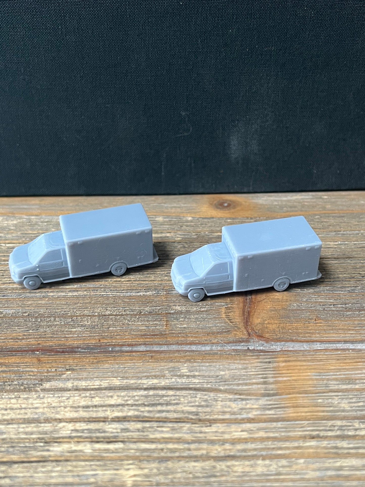 N SCALE 1:160 AMBULANCE / EMT VEHICLE (2pk)