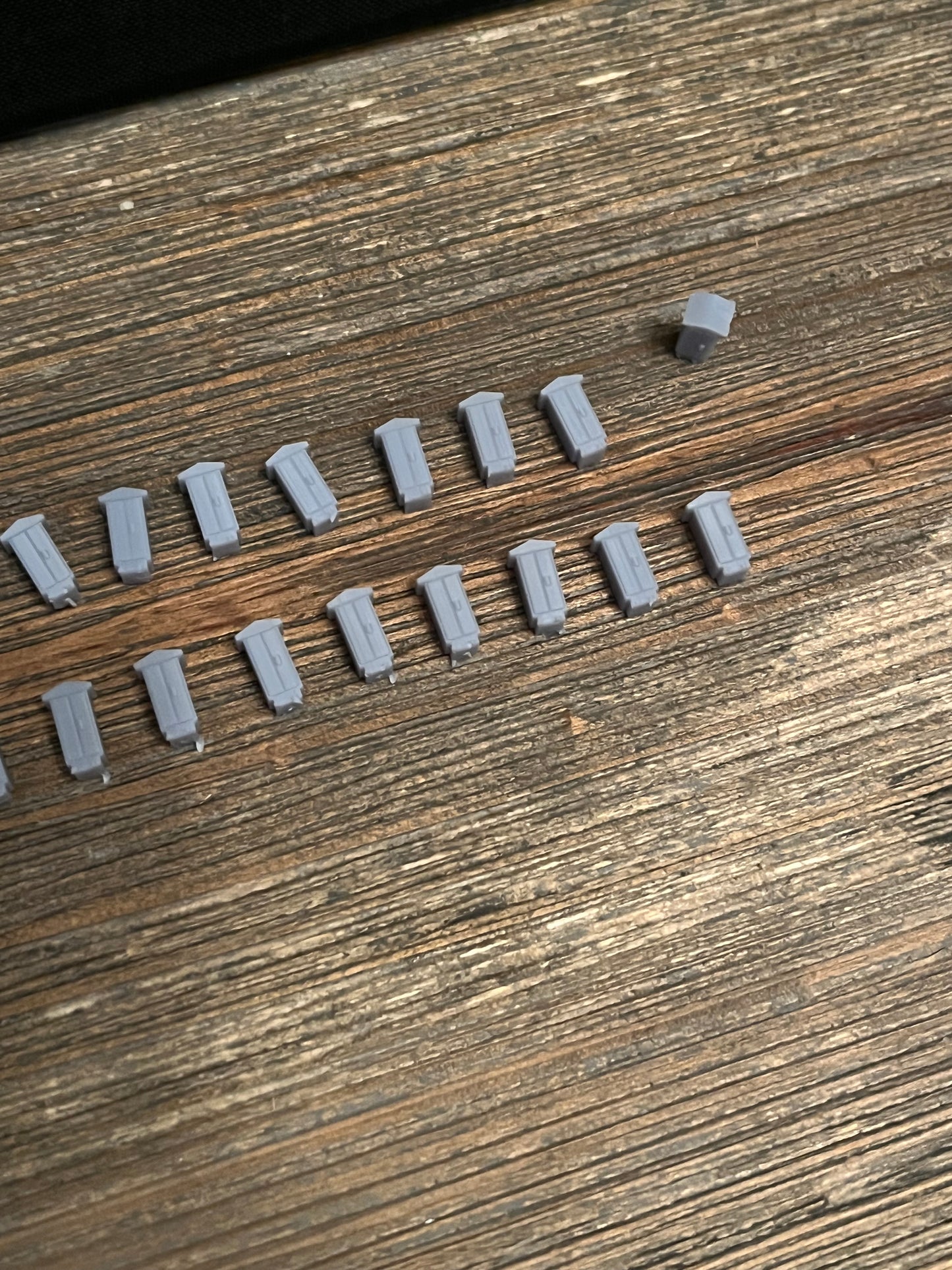 Z SCALE 1:220 RAILROAD TRACKSIDE ELECTRICAL BOX (20pk)