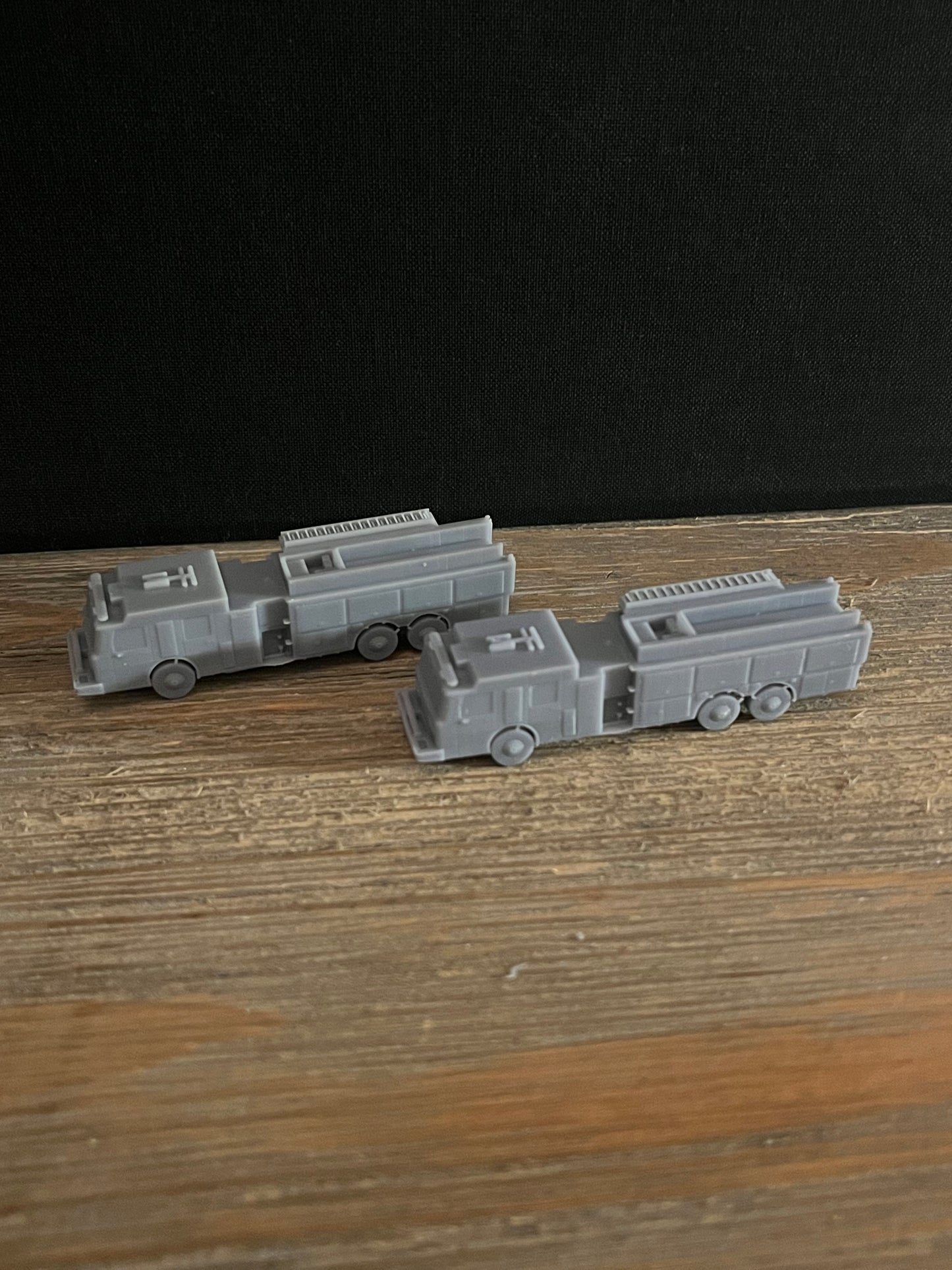 N SCALE 1:160 FIRE TRUCK FIRE ENGINE (2pk)