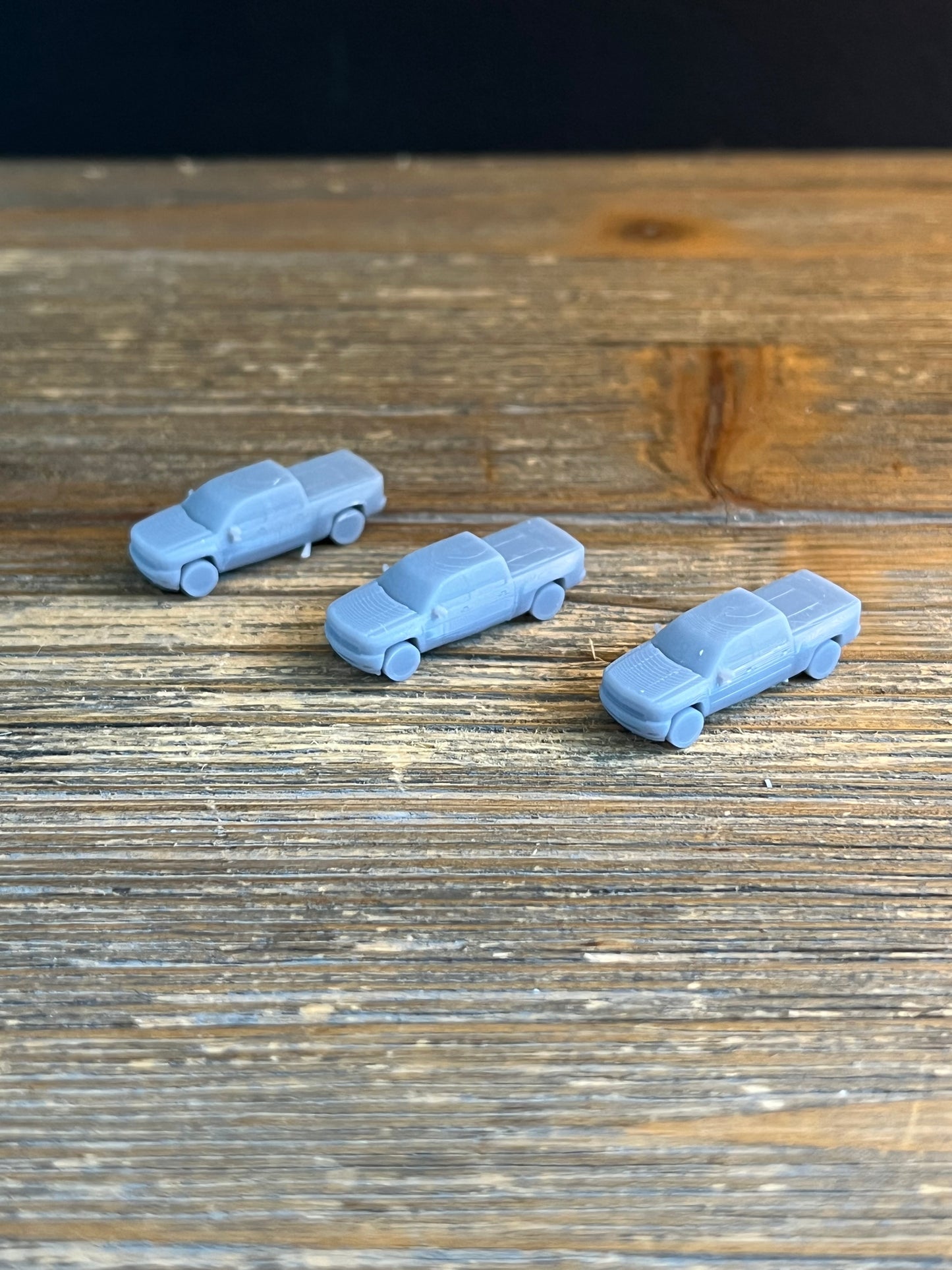 Z SCALE 1:220 PICKUP TRUCK AND PULL BEHIND CAMPERS (3pk)